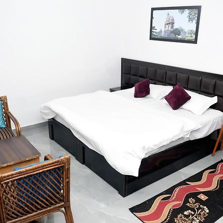 Khajuraho Glory Homestay Екстериор снимка