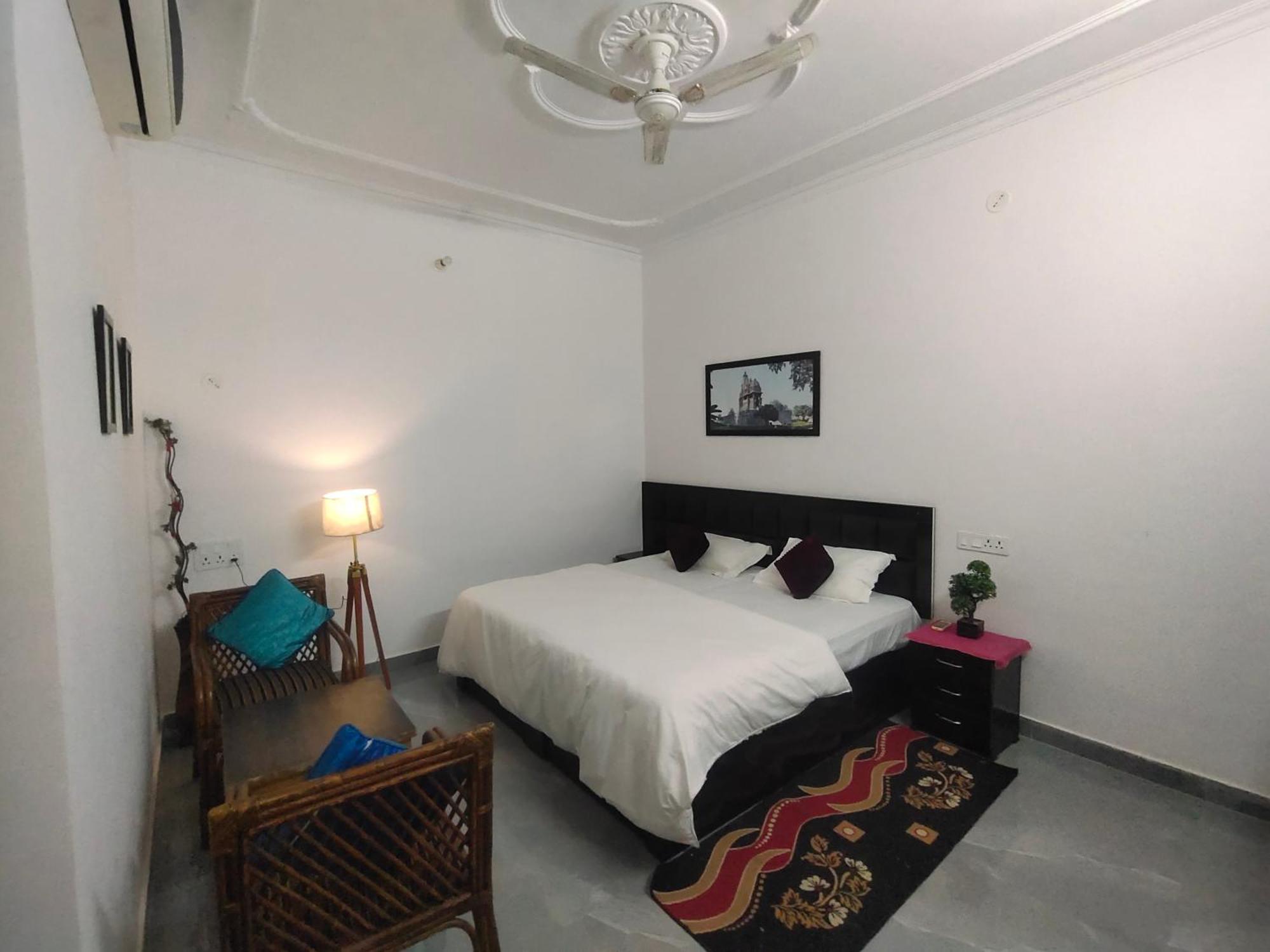 Khajuraho Glory Homestay Екстериор снимка