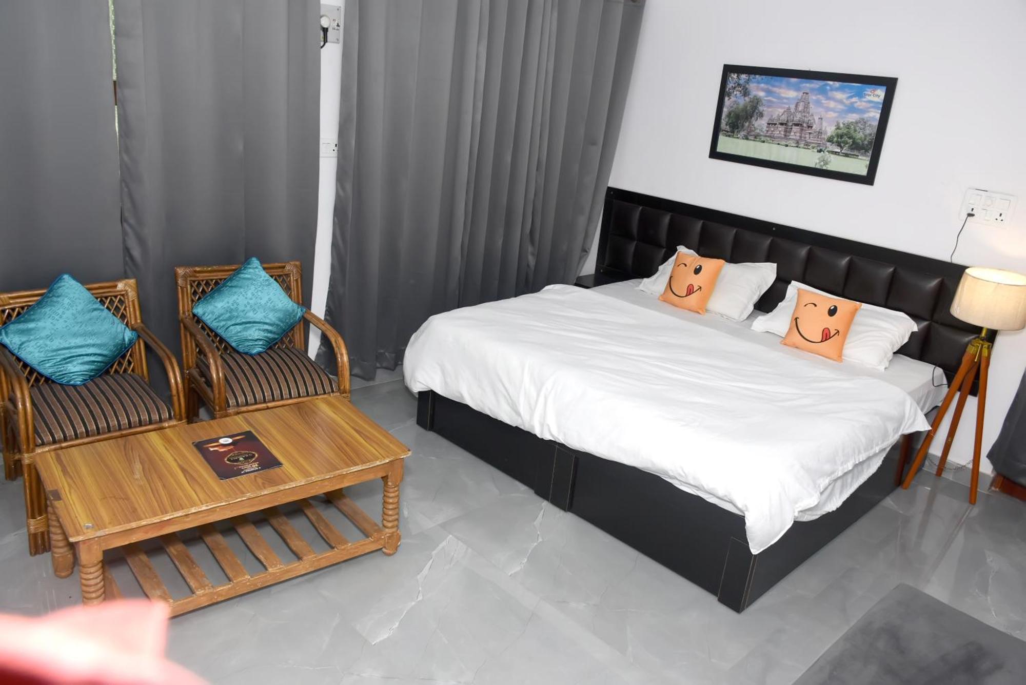 Khajuraho Glory Homestay Екстериор снимка