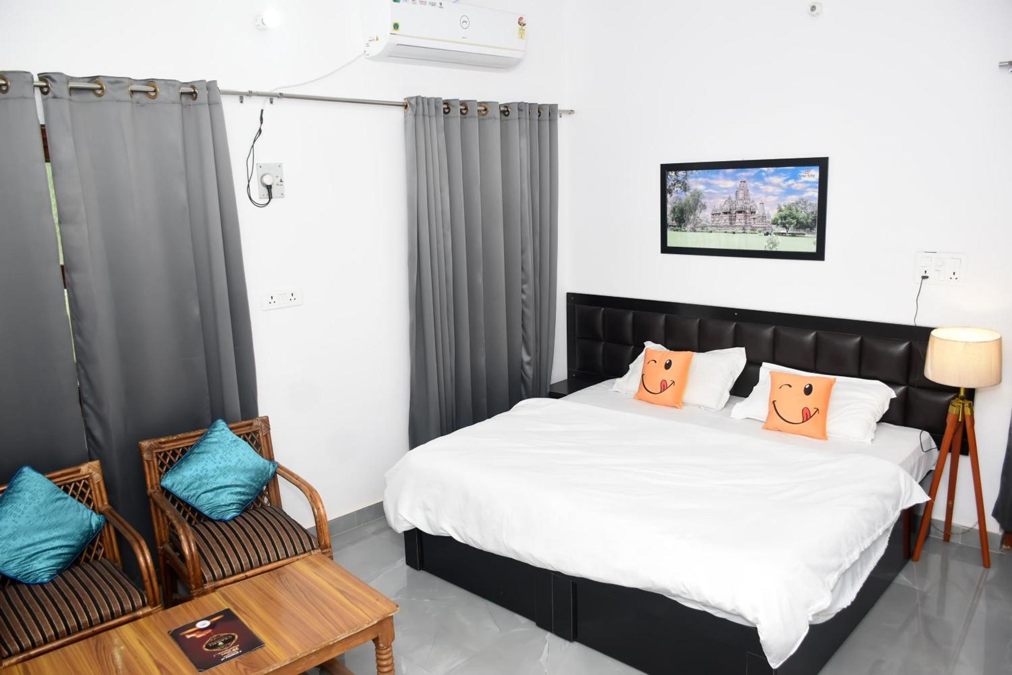 Khajuraho Glory Homestay Екстериор снимка