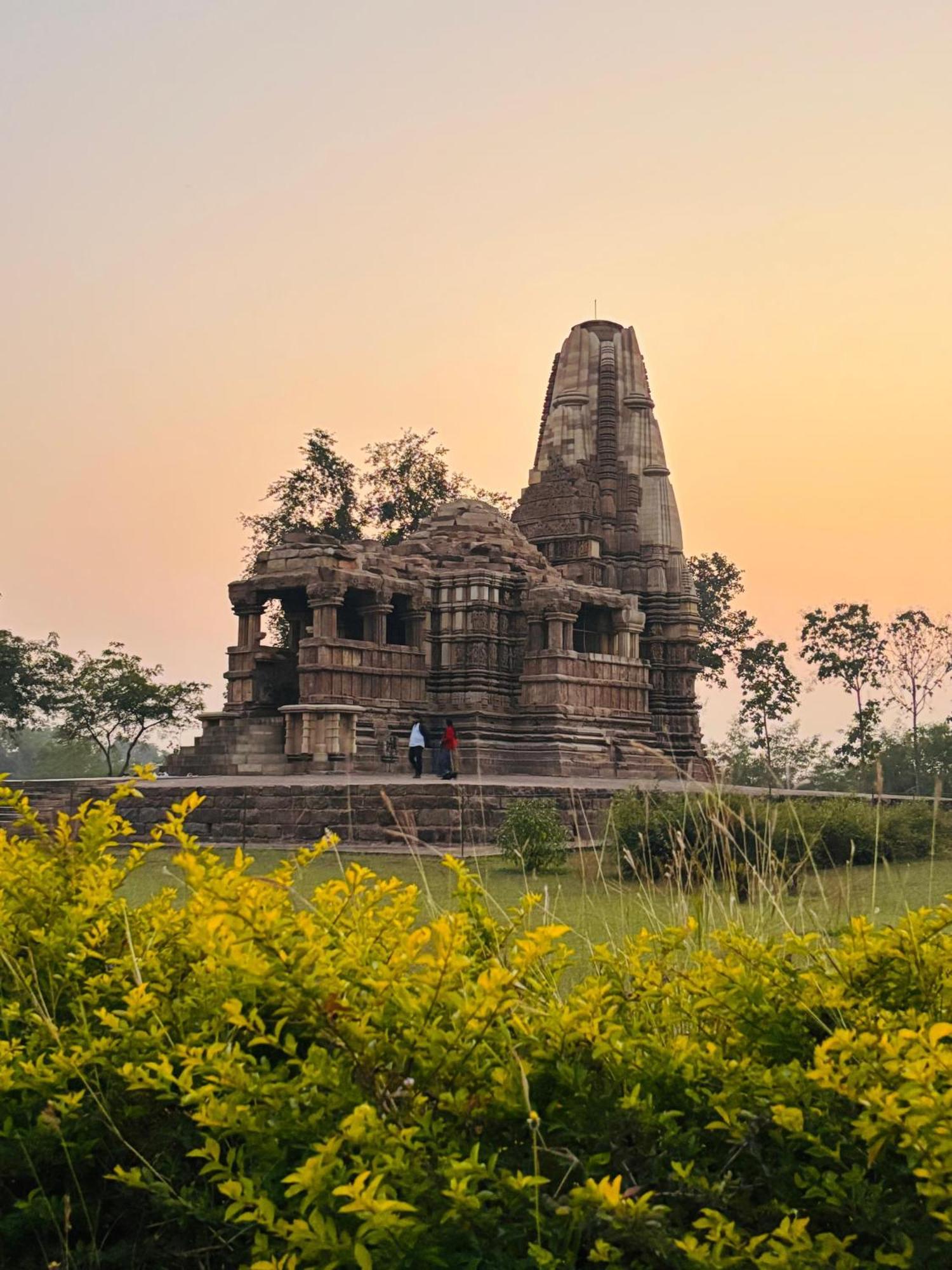 Khajuraho Glory Homestay Екстериор снимка